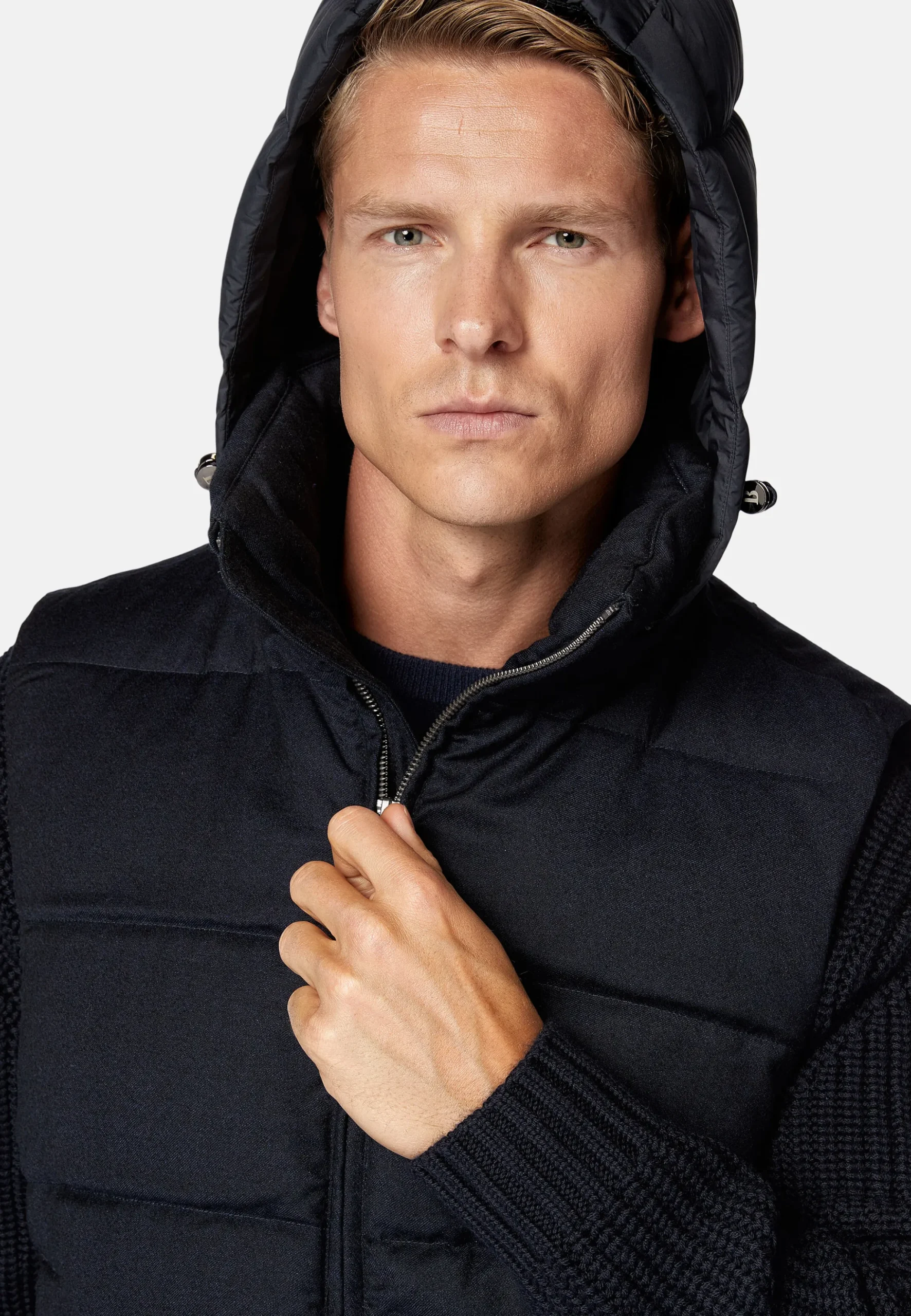 Gilet En Flanelle Rembourré De Plumes À Capuche